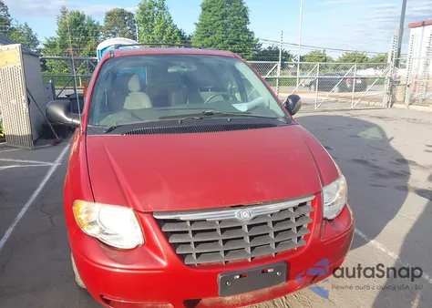 2006 Chrysler Town & Country Touring z USA, uszkodzony, nr VIN 2A4GP54L06R871145